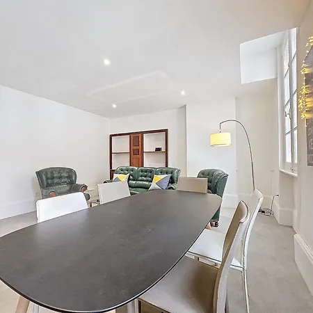 Portes De Paris, Spacieux Appartement, Proche Centre Avec Plus C0nciergerie Daire