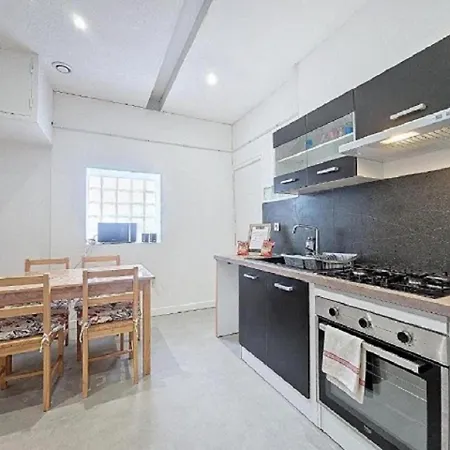 Portes De Paris, Spacieux Appartement, Proche Centre Avec Plus C0nciergerie *
